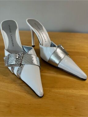 Vintage Y2K Chinese Laundry White Pointed Buckle Mules | Size 7